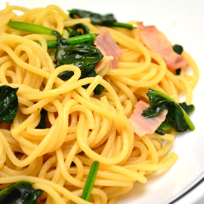 定番 ほうれん草とベーコンのバター醤油パスタ レシピ 作り方 By Satosayon 楽天レシピ